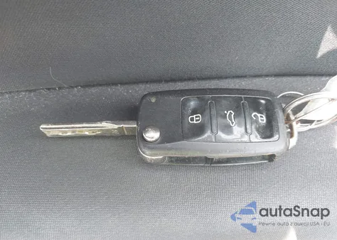 2013 Volkswagen Golf 2.5L 4-Door z USA, uszkodzony, nr VIN WVWDB7AJ1DW134403